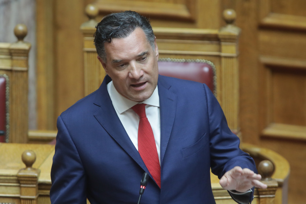 Ο Άδωνις Γεωργιάδης τρολάρει όσους διαμαρτύρονται εναντίον του: Μου λείπουν πολύ, η συμμορία της μιζέριας