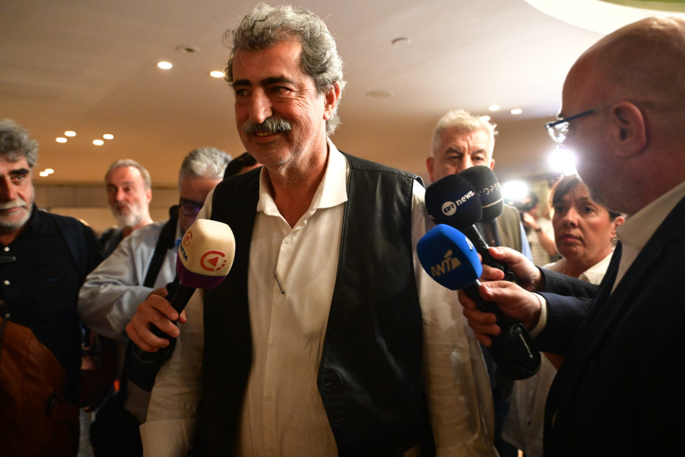 ΣΥΡΙΖΑ σε νέα κρίση μετά τον Φάμελλο: Ο Πολάκης ανοίγει μέτωπο για την επόμενη ημέρα και την ΕΛ.Α.Σ. του Τσίπρα