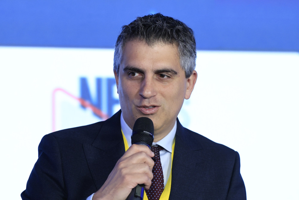 Χρίστος Δήμας: Μειωμένες οι καθυστερήσεις στα αεροδρόμια σε σχέση με πέρυσι
