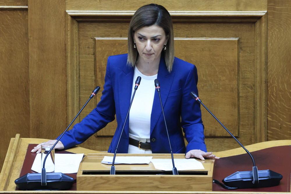 «Καρφιά» Αγαπηδάκη για Κωνσταντοπούλου: Ατέρμονους τραμπουκισμούς δεν αντέχει η Βουλή