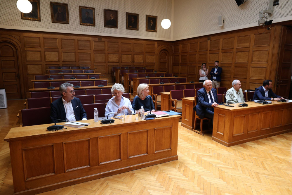 Τρέχουν να σωθούν από το ναυαγισμένο καράβι του ΣΥΡΙΖΑ