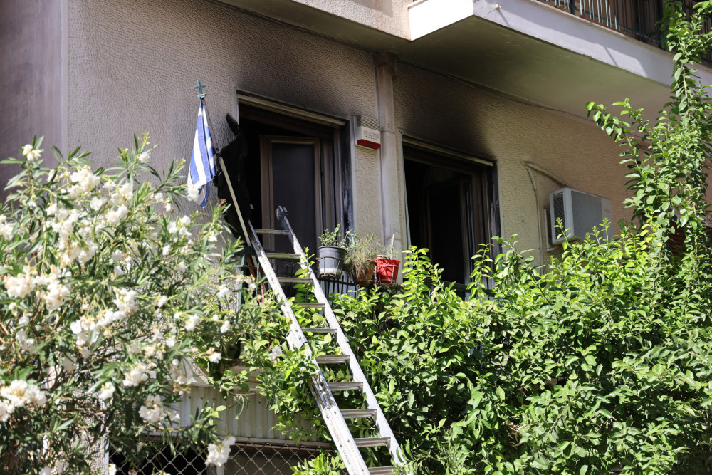 Τραγωδία στα Πατήσια: νεκρή ηλικιωμένη από φωτιά σε διαμέρισμα