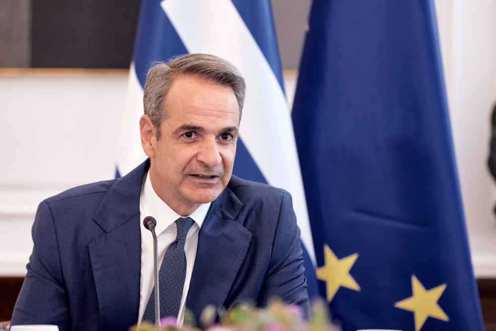 Σύσκεψη υπό τον Κυριάκο Μητσοτάκη για τη δωρεά τραπεζών για αναβάθμιση υποδομών σε ΕΚΠΑ, ΑΠΘ, ΕΜΠ