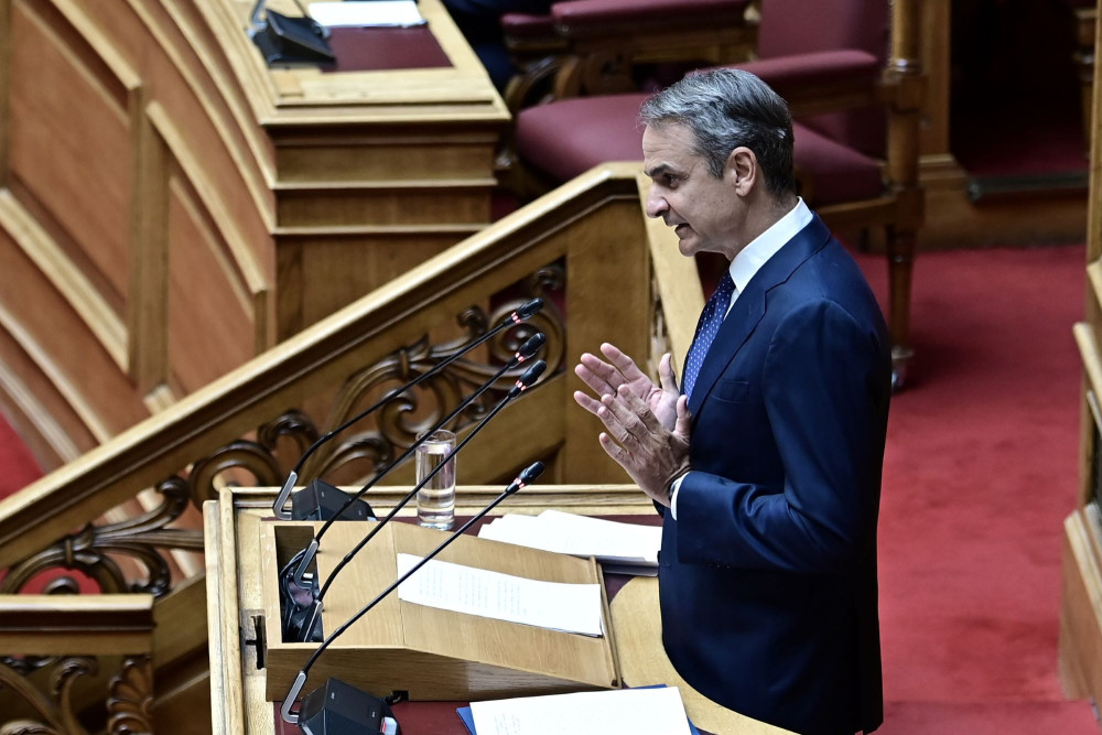 Μητσοτάκης σε Δούρου: Όταν συγκυβερνούσατε με τον Καμμένο πηγαίνατε στη δεξίωση για τη Δημοκρατία