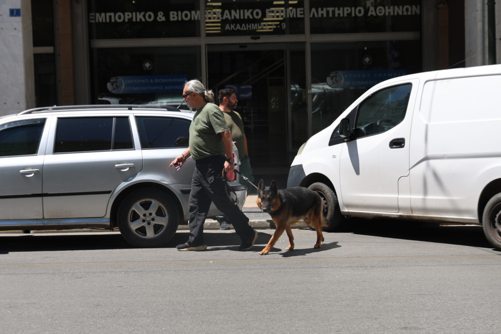 Φάρσα το τηλεφώνημα για βόμβα στον ΕΒΕΑ