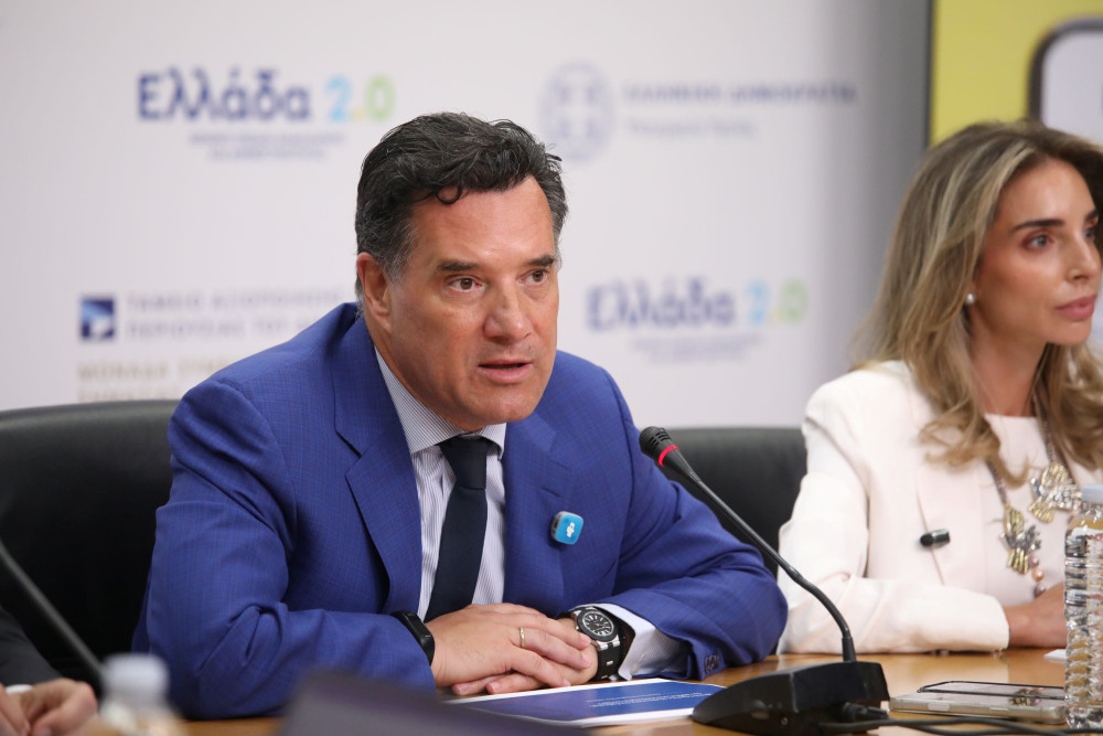 Άδωνις Γεωργιάδης για τα Meta2 γυαλιά του: Δεν καταγράφουν μυστικά