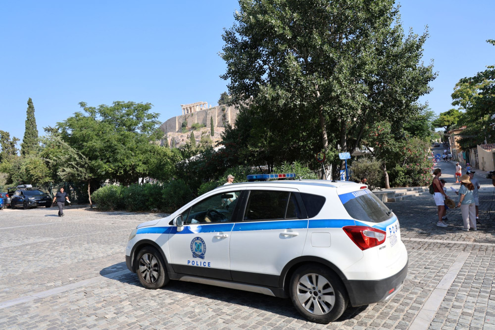 Ακρόπολη: Προφυλακίστηκε ο 60χρονος για την επίθεση με μαχαίρι