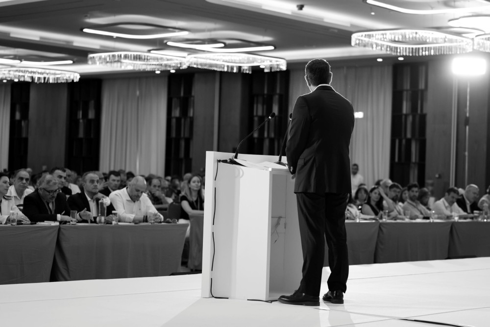 Όταν ο Τσίπρας έπαιξε τη χώρα στα ζάρια και έκανε την Kolotoumpa διεθνή… όρο