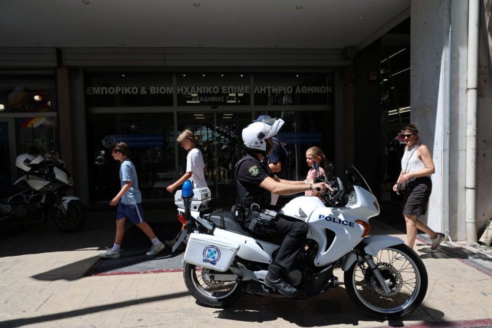Νέες απειλές για βόμβα σε γαλλικό προξενείο, αιγυπτιακή πρεσβεία, Βιοτεχνικό Επιμελητήριο και ΕΒΕΑ