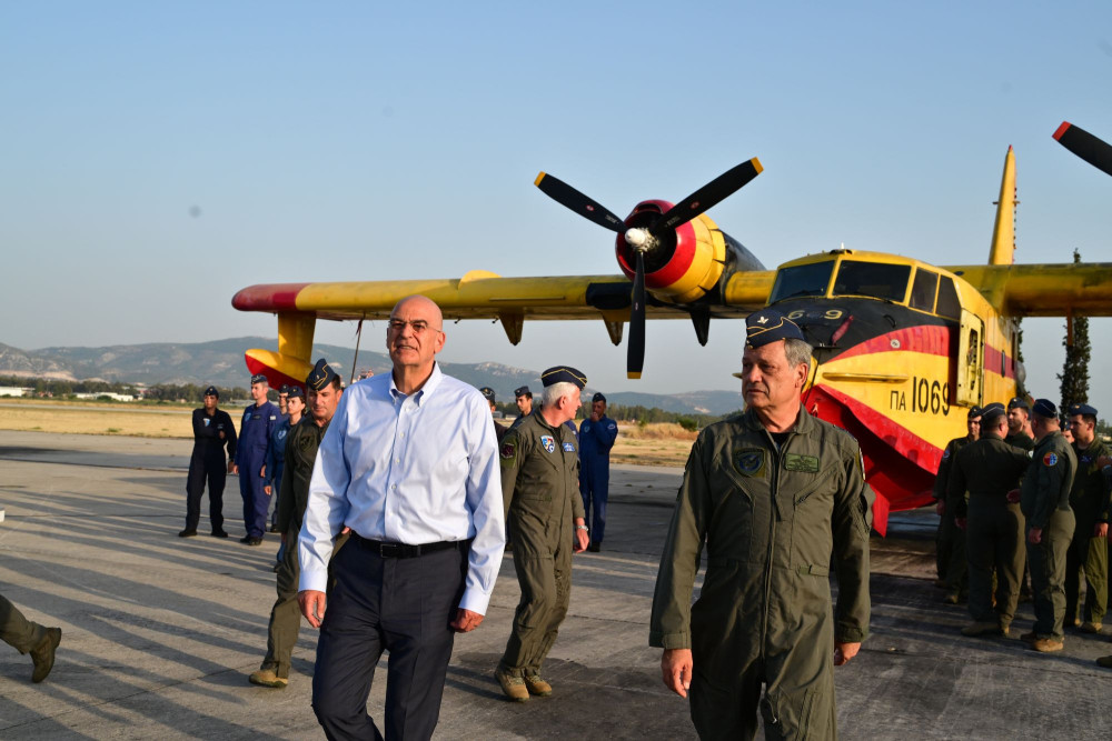 Νίκος Δένδιας: Ώρα ανανέωσης για τα πυροσβεστικά αεροσκάφη