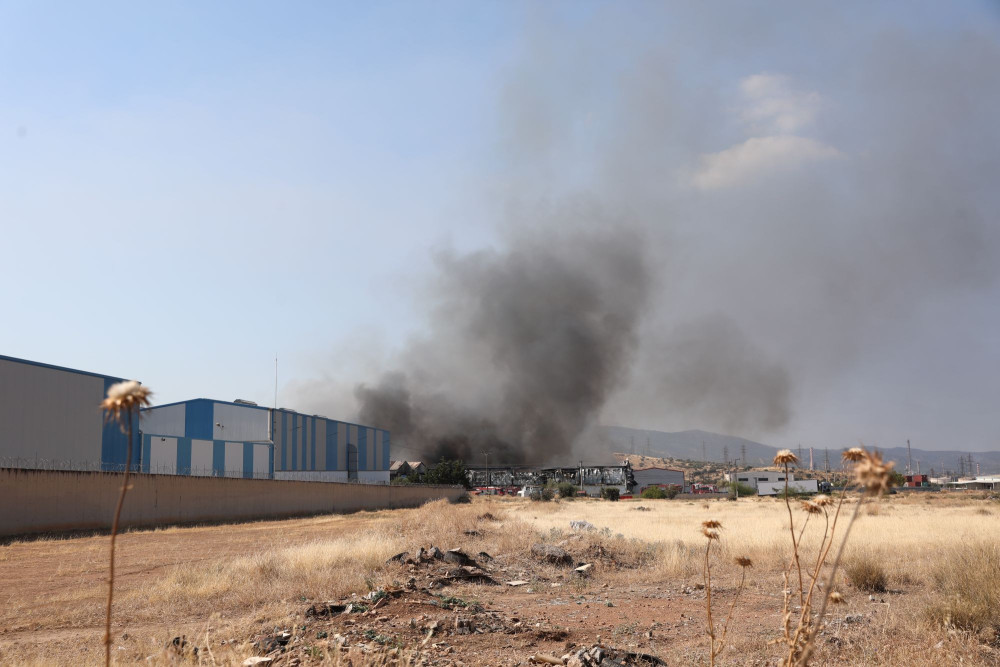 Φωτιά στον Ασπρόπυργο - 112, έντεκα τραυματίες και τρεις διασωληνωμένοι