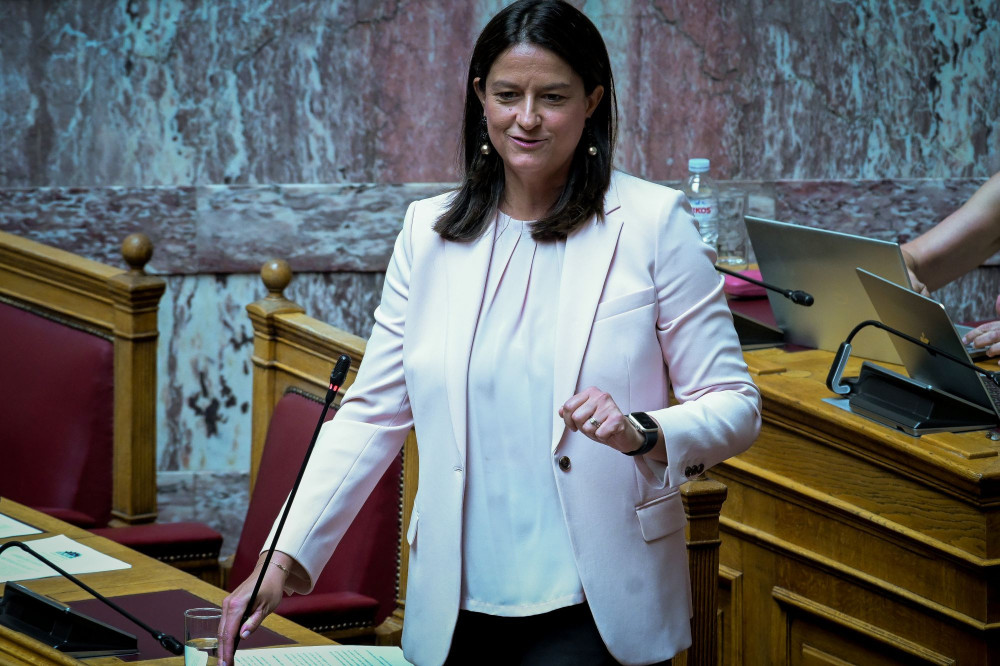 Νίκη Κεραμέως στη Βουλή: Ευρεία συναίνεση για την επαγγελματική ασφάλιση από τους κοινωνικούς εταίρους