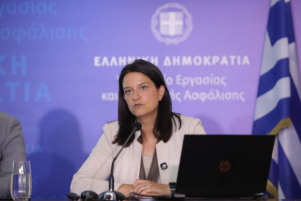 Κεραμέως για ακρίβεια: Απάντηση με μισθούς και ελέγχους (video)