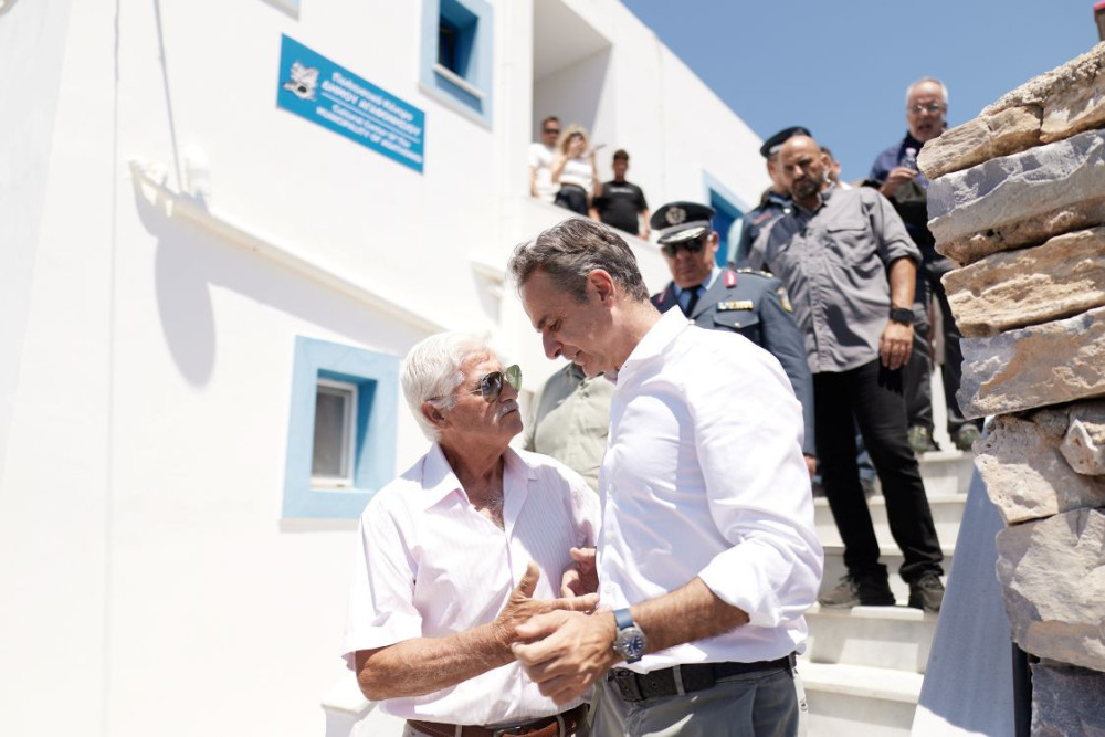 Ο Κυριάκος Μητσοτάκης επισκέφτηκε στο Αγαθονήσι την κ. Μαρουδιώ, ηλικίας 102 ετών
