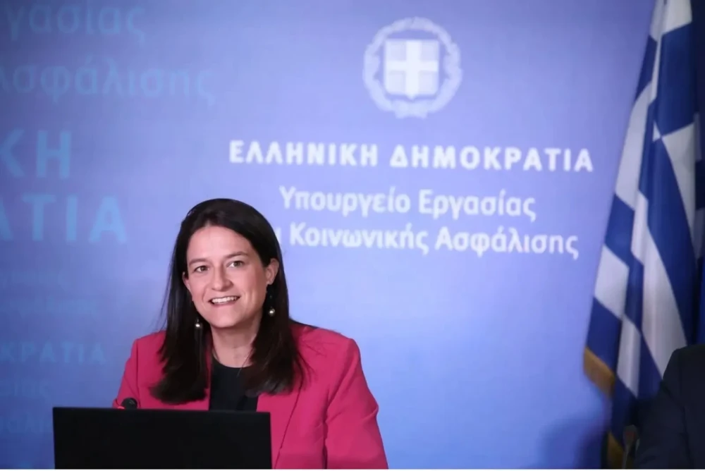 Εφαρμογή για γρήγορες προσλήψεις μέσω κινητού - Κεραμέως: Λιγότερη γραφειοκρατία, περισσότερη διαφάνεια (video)