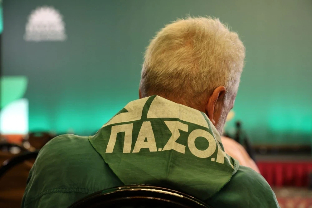 Το αρνητικό κλίμα που λαμβάνει η ηγεσία Ανδρουλάκη στις κομματικές συνάξεις του ΠΑΣΟΚ