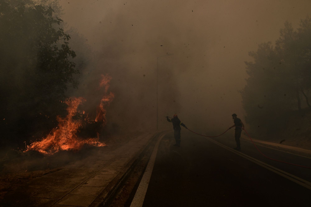 Το ετήσιο ραντεβού με τις φωτιές