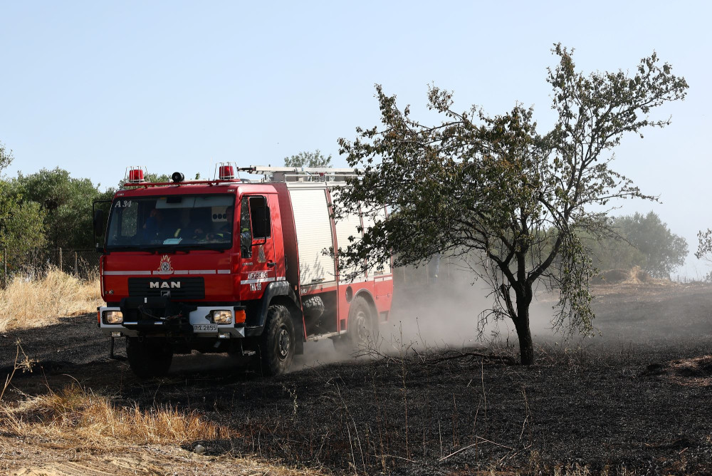Πυροσβεστική: 25 πυρκαγιές σε ένα 24ωρο - Υπό έλεγχο η φωτιά στον Ασπρόπυργο