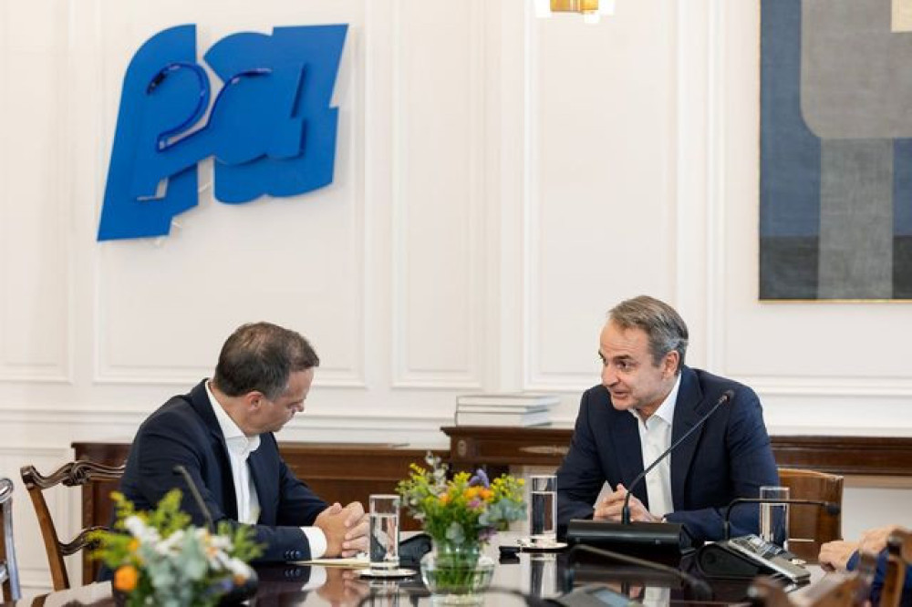 Συνάντηση Μητσοτάκη-Δούκα: στο επίκεντρο η ευρωπαϊκή προεδρία του 2027 (video)