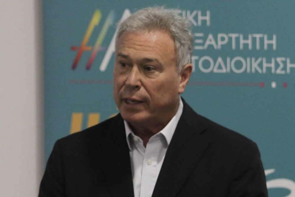 Γιάννης Σγουρός: άνοιξε παράθυρο συγκυβέρνησης ΝΔ-ΠΑΣΟΚ - «Προσωπικές απόψεις» απαντά η Χαριλάου Τρικούπη