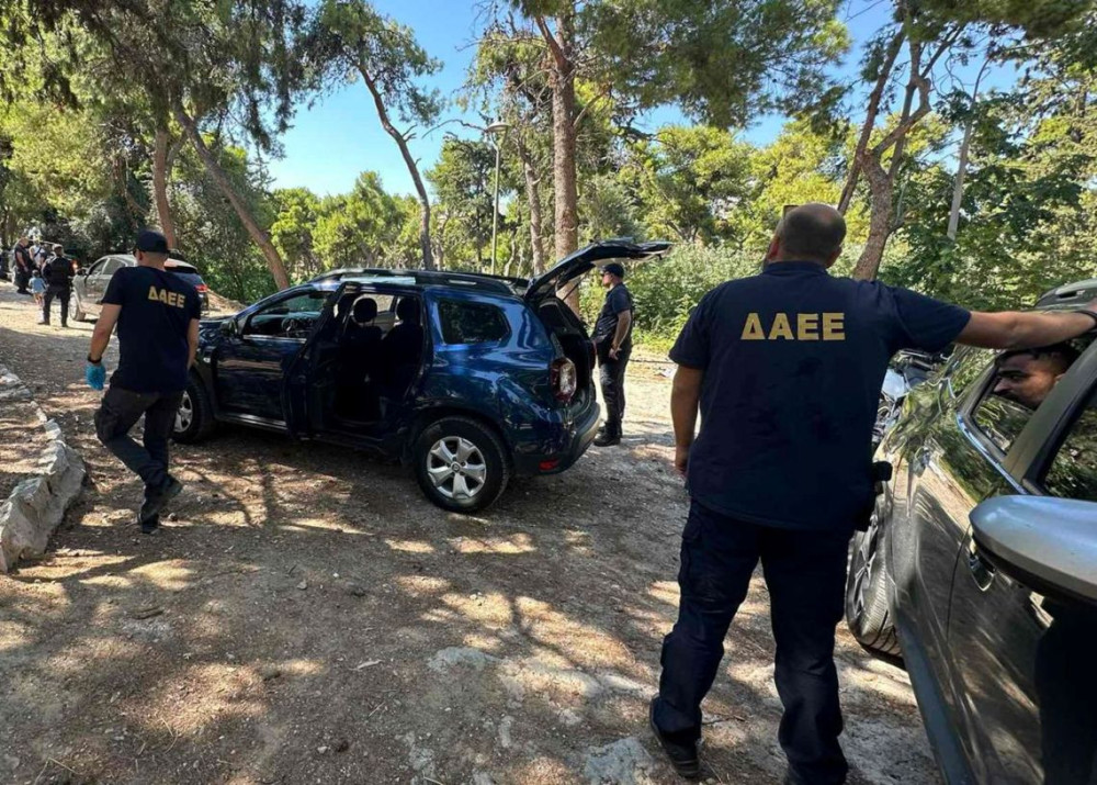 Τρεις συλλήψεις για τη φωτιά στο παλιό κτήριο του Μπάντμιντον στο Πάρκο Γουδή