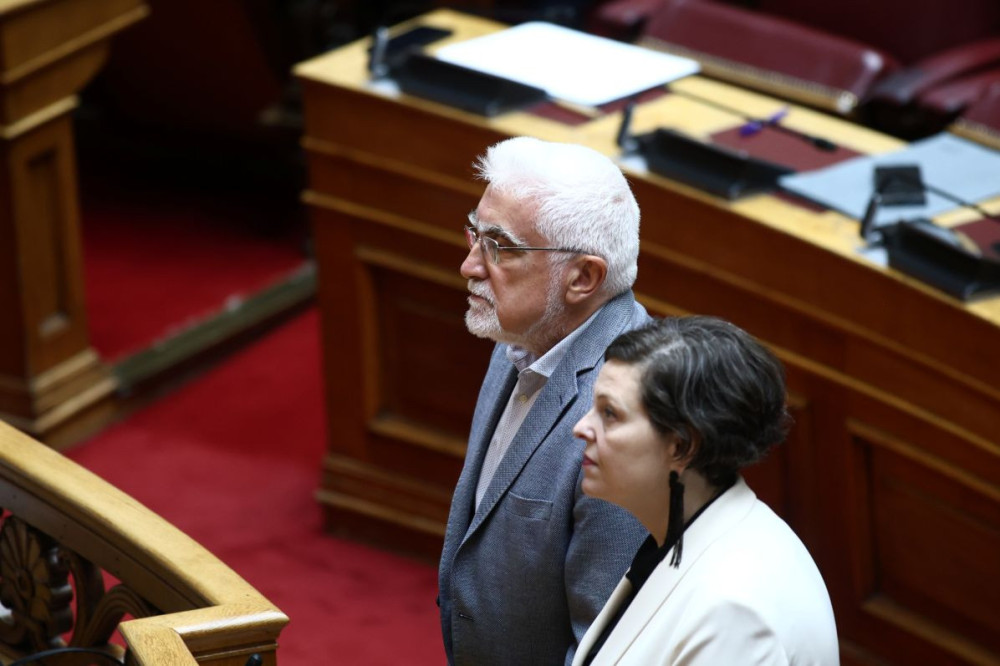 ΣΥΡΙΖΑ: ορκίστηκαν βουλευτές η Θεοδώρα Ακριώτου και ο Ιωάννης Καριπίδης