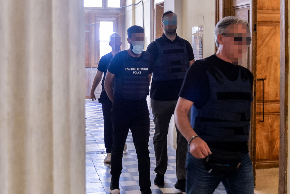 Δολοφονία στη Σύρο: Απολογίες του ζευγαριού και στο μικροσκόπιο τα 7 κρίσιμα δευτερόλεπτα