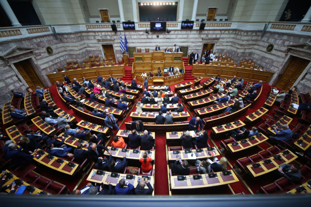 Συνταγματική Αναθεώρηση: Πέρασαν στην πρώτη ψηφοφορία οι 33 προτάσεις της ΝΔ, χωρίς συναίνεση των 180
