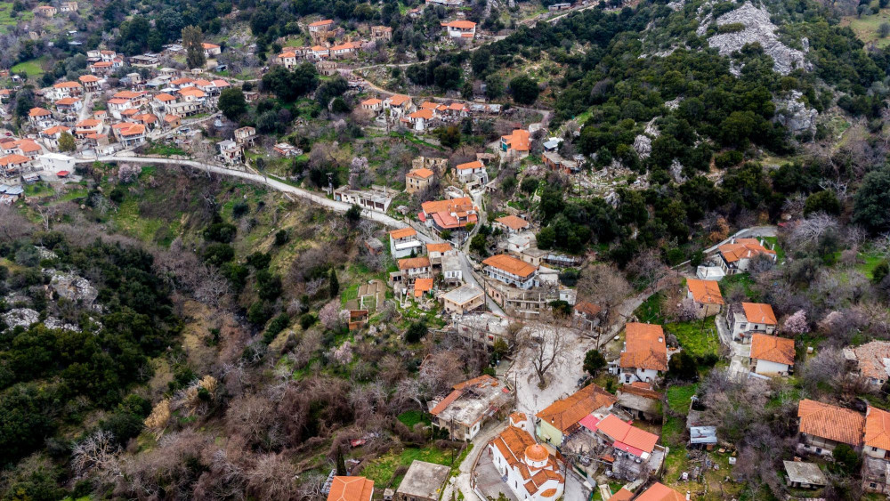 ΥΠΕΝ: Νέοι κανόνες για δόμηση σε εγκαταλελειμμένους οικισμούς