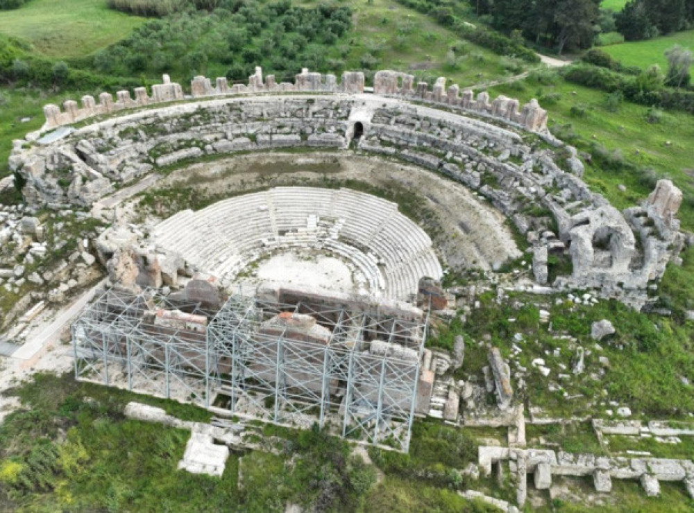 Αποκαθίσταται το κάτω κοίλο του Μεγάλου Θεάτρου της Αρχαίας Νικόπολης