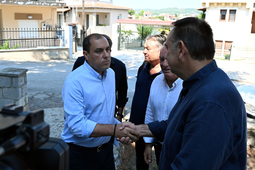 Χαλκιδική: 3,5 εκατ. για την αποκατάσταση μετά τις φωτιές - Τι ανακοίνωσαν Κατσαφάδος και Σχοινάς