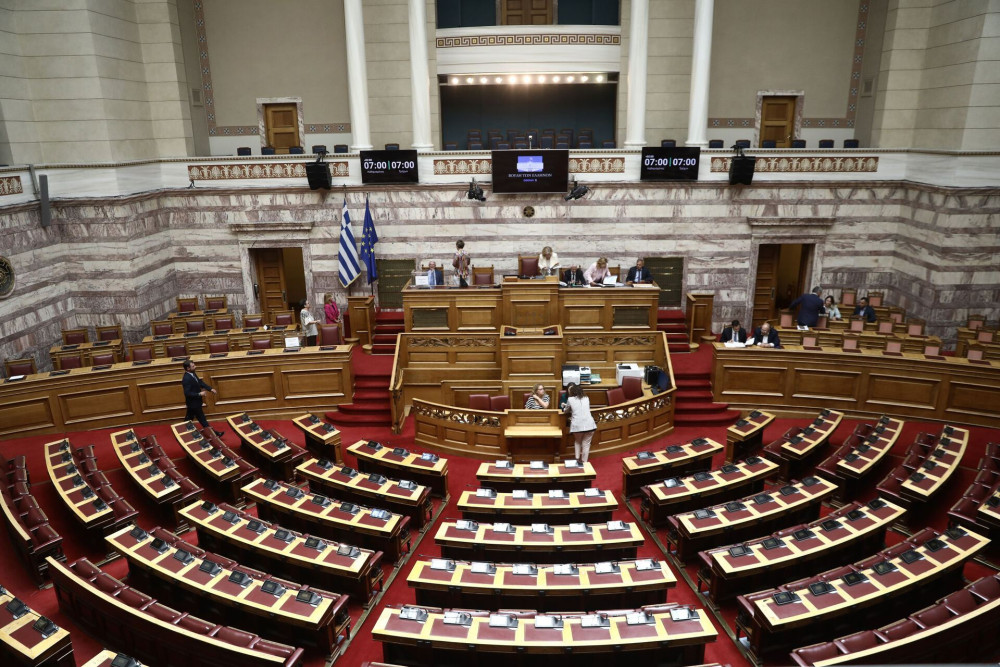 Βουλή: αρνητική εισήγηση της επιτροπής Δεοντολογίας για την άρση ασυλίας των Λευτέρη Αυγενάκη-Μακάριου Λαζαρίδη