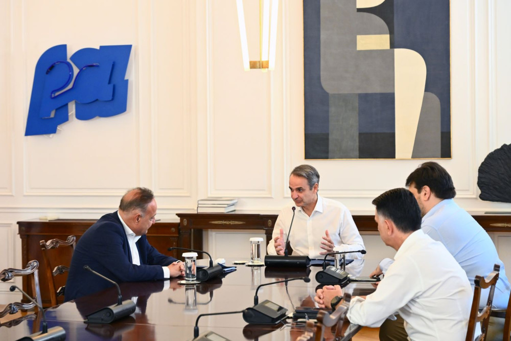Για τη νέα ΔΕΘ συζήτησαν στο Μαξίμου Κυριάκος Μητσοτάκης και Στέλιος Αγγελούδης (video)