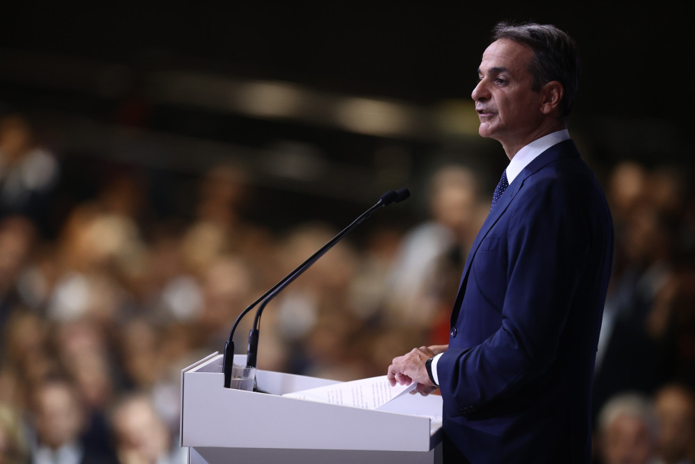 Πρόωρη αποπληρωμή χρέους 13 δισ. ευρώ: Πώς ανοίγει τον δρόμο για τα μόνιμα μέτρα στήριξης στη ΔΕΘ