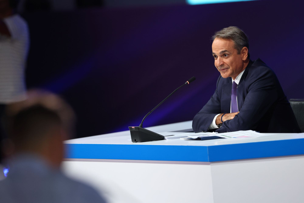 Στην τελική ευθεία για τη ΔΕΘ με θετικά νέα για την κοινωνία