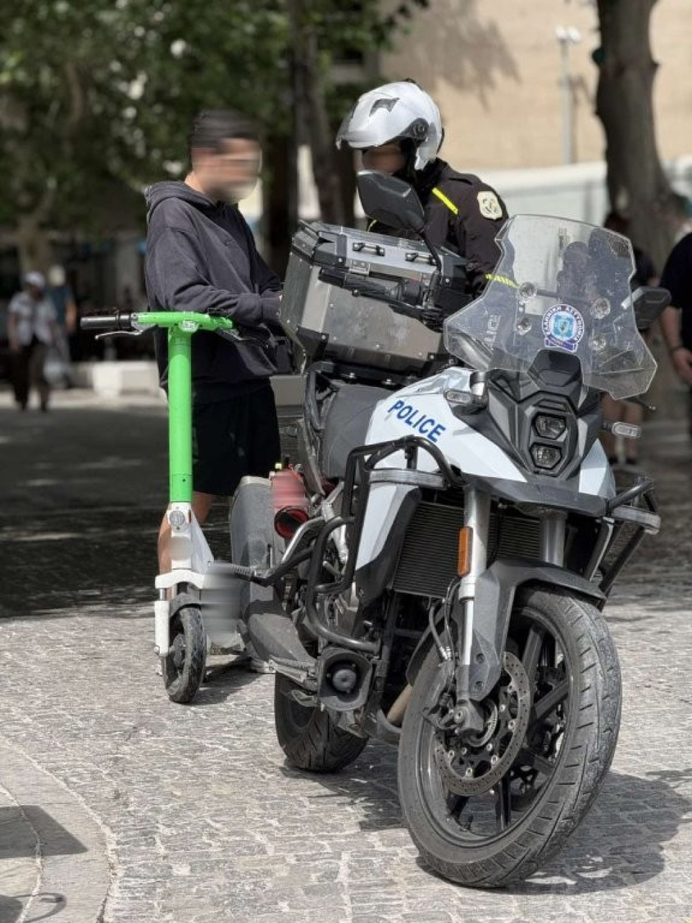 Μπαράζ ελέγχων στα ηλεκτρικά πατίνια: 115 παραβάσεις στην Αττική μέσα σε ένα 24ωρο