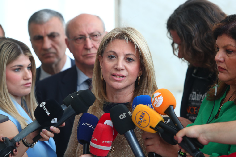 Ποιοι πουσάρουν τις παιδικές ασθένειες της «Ελπίδας» Καρυστιανού
