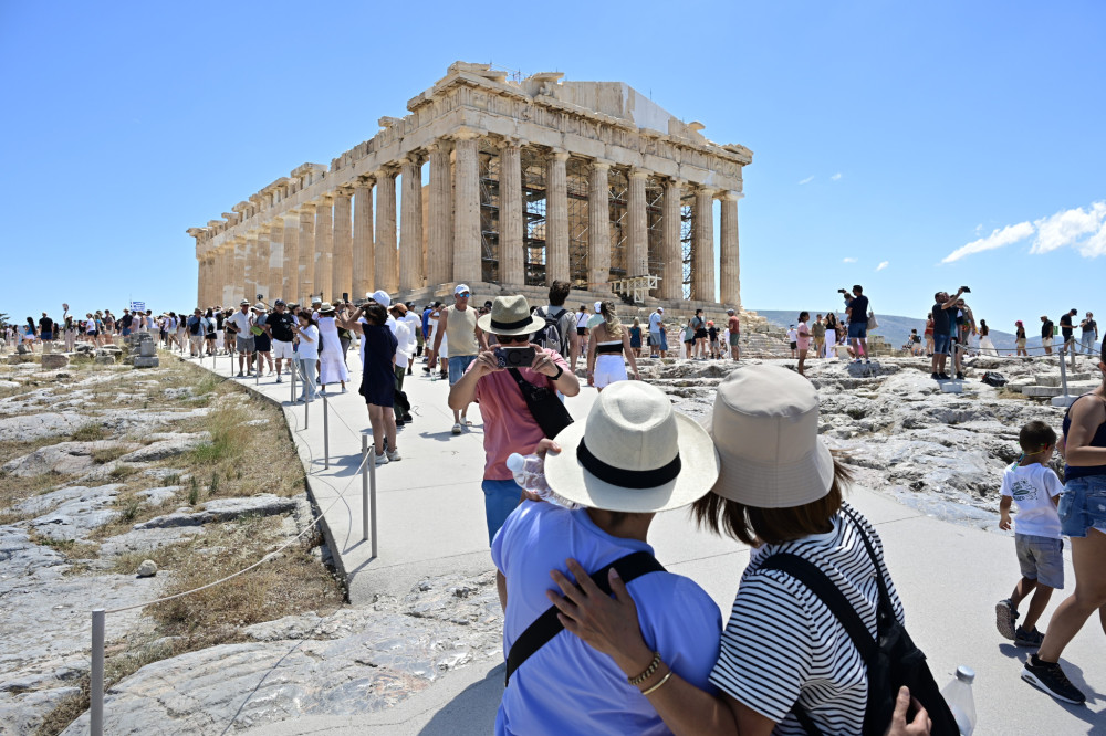 Κροκοδείλια και τα δάκρυα του ΠΑΣΟΚ για τον πολιτισμό