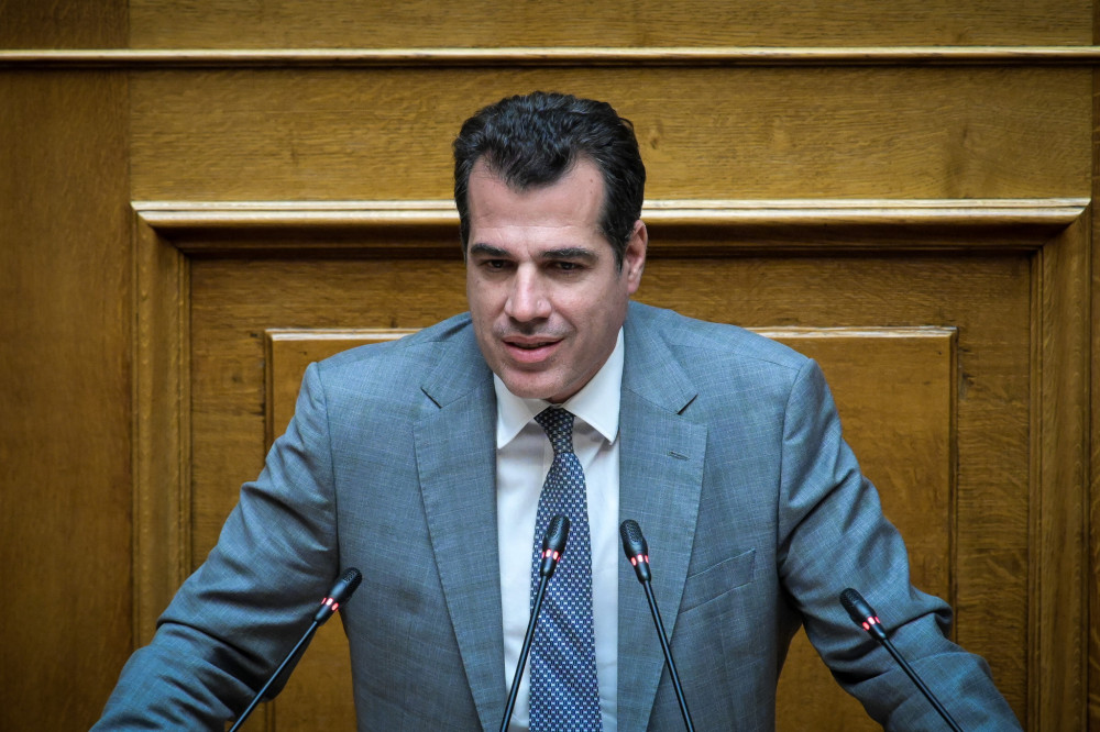 Σκληρό μήνυμα Πλεύρη: Καμία εξέταση ασύλου αν επαναληφθεί στα ελληνικά νησιά ό,τι έγινε στη Θέουτα (video)