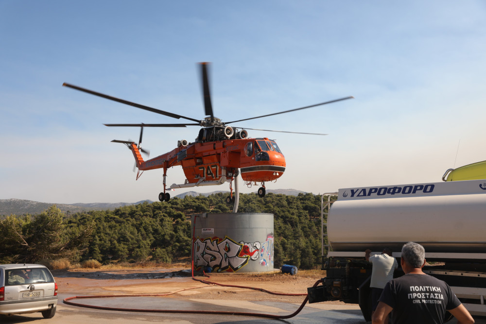Η μάχη των Erickson με τις φλόγες, ο ανεφοδιασμός και ο ρόλος των έργων Antinero (video)