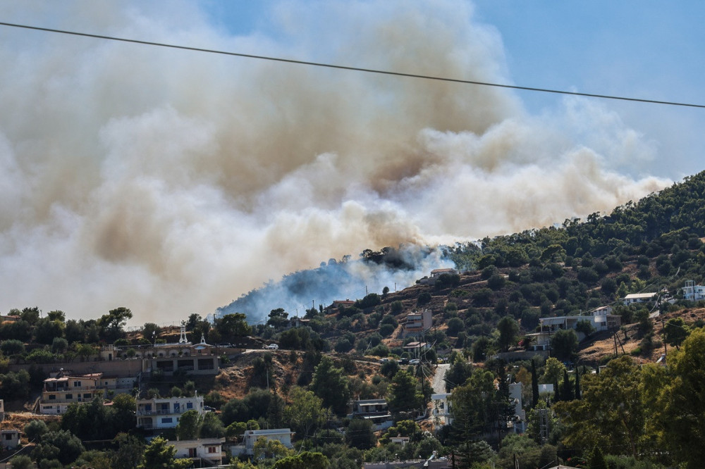 Το σημείο «μηδέν» που ξέσπασε η μεγάλη πυρκαγιά στη Σαλαμίνα (photo-video)