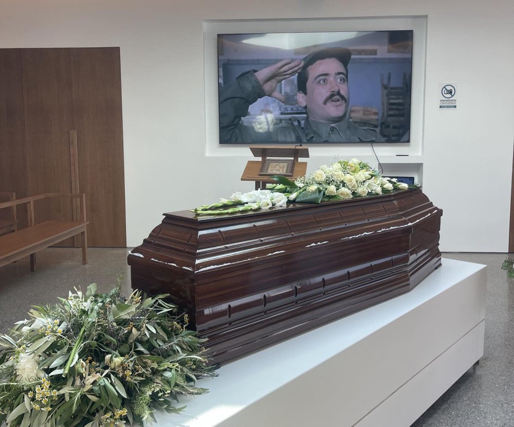 Στη Ριτσώνα το «ύστατο χαίρε» στον ηθοποιό Νίκο Καλογερόπουλο (photos)