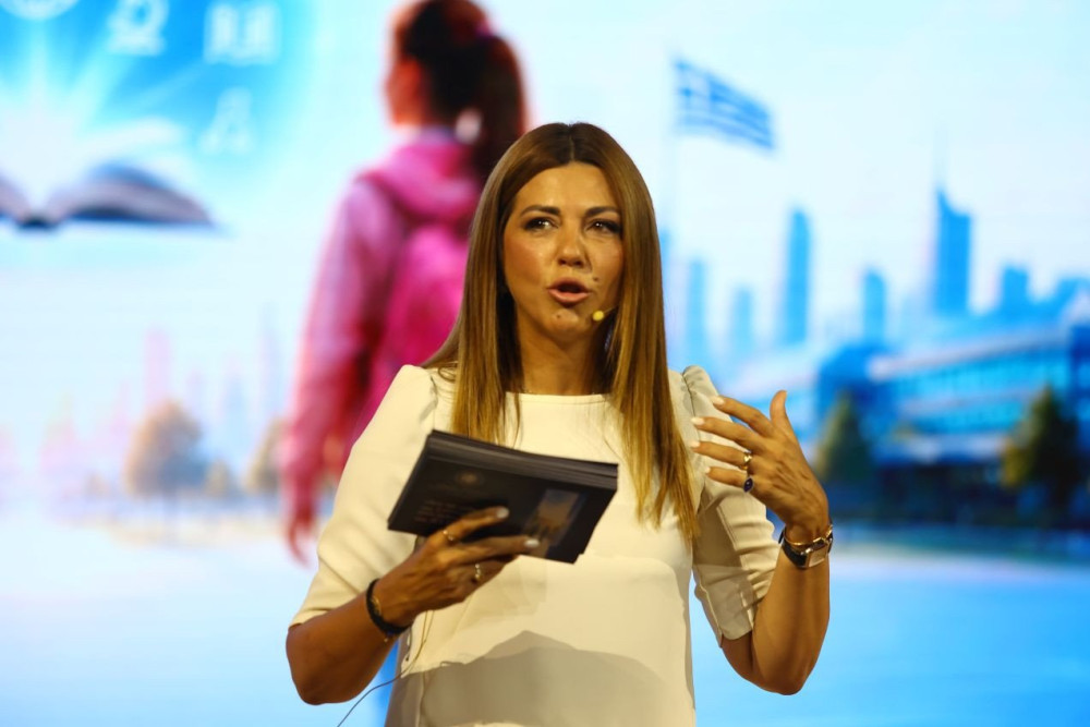Σοφία Ζαχαράκη: Οι αναπληρωτές θα φτάσουν περίπου τους 45.000 μέχρι το τέλος της χρονιάς