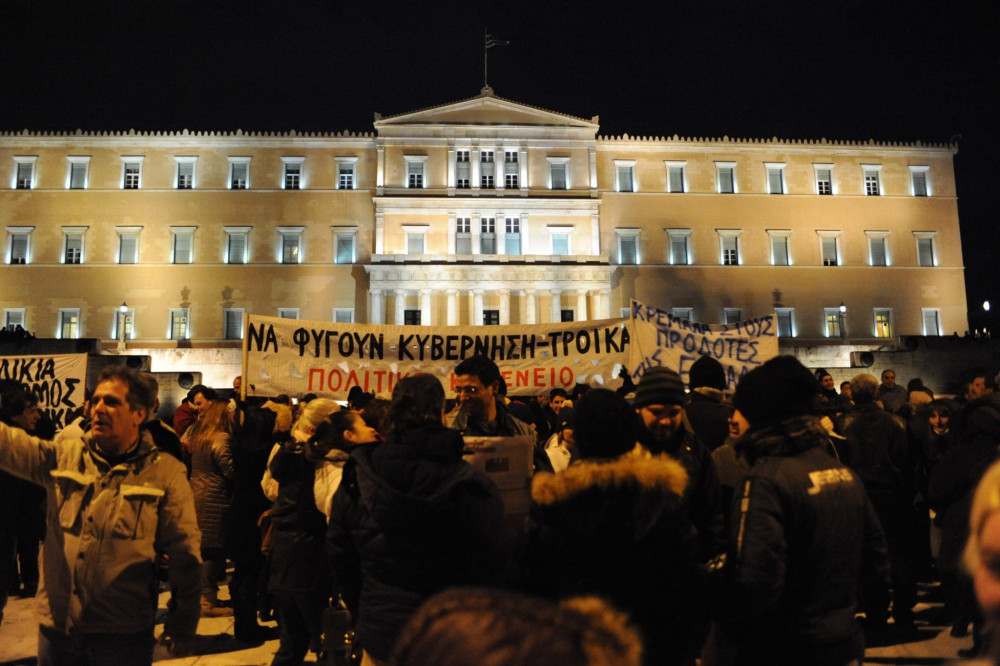 Συμπράξεις ΣΥΡΙΖΑ και Χρυσής Αυγής: Το κοινό μυστικό που αγνοεί ο Σιακαντάρης