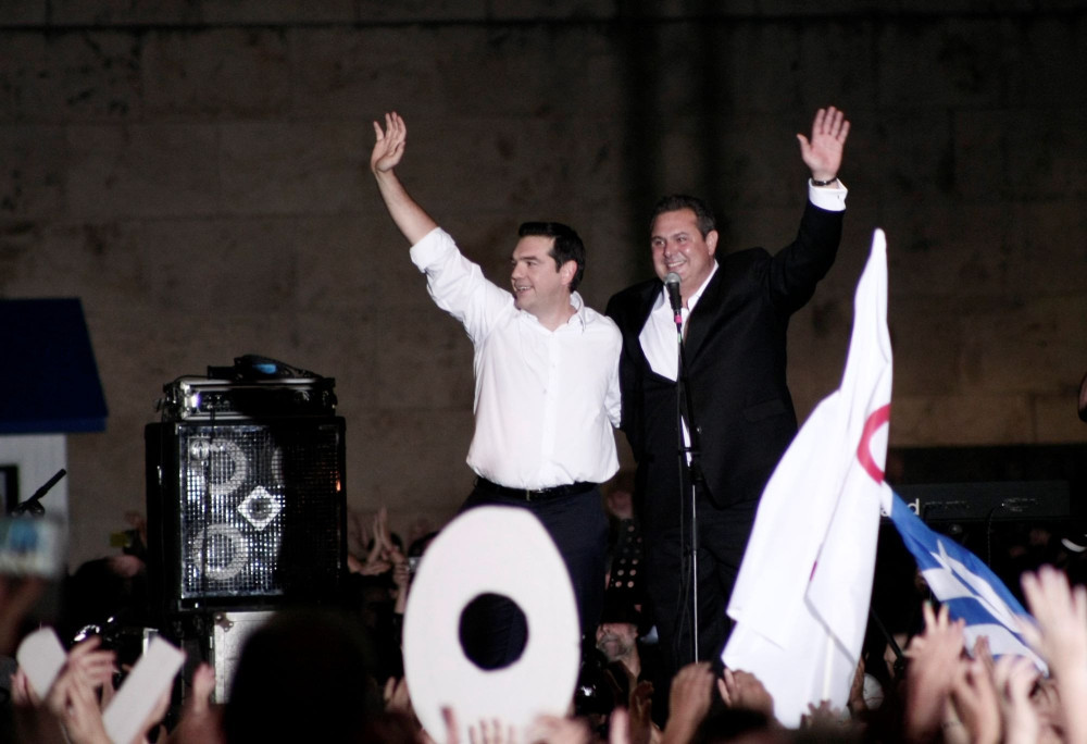 Ποιος ανάγκασε τον Τσίπρα να αγκαλιάζεται και να βγάζει σέλφι με τον Καμμένο;