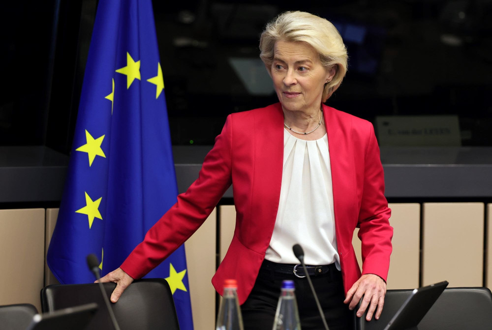 Η φον ντερ Λάιεν για τους πιλότους που έχασαν τη ζωή τους στις φωτιές στην Ελλάδα: «Πέθαναν ως ήρωες»