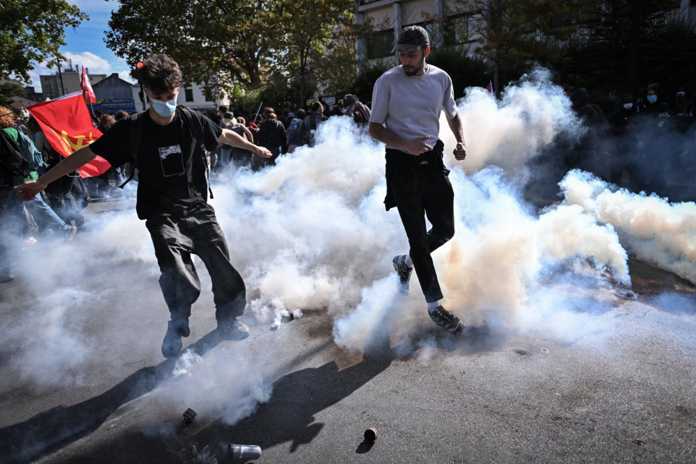 Γαλλία: χάος από τις μαθητικές διαδηλώσεις - Τραυματίες και περισσότερες από 440 συλλήψεις (video)