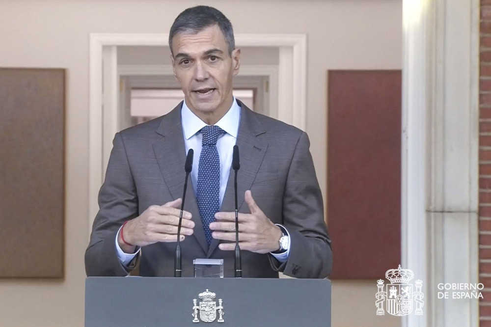 Πέδρο Σάντσεθ: πολλαπλά μέτωπα, σκάνδαλα και πολιτική φθορά