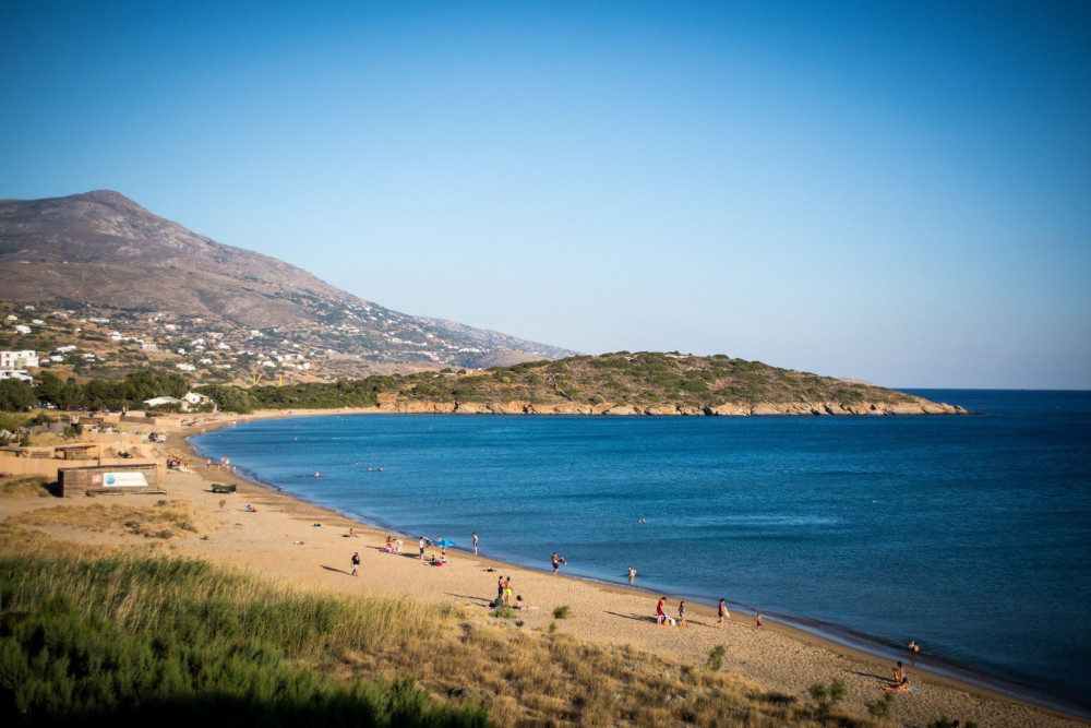 Η Άνδρος πάει στα δικαστήρια για τις ΑΠΕ