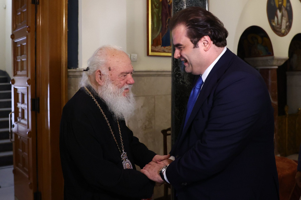 Συνάντηση Κυριάκου Πιερρακάκη-Αρχιεπισκόπου Ιερώνυμου: σχέδιο για εστίες σε νέους φοιτητές και οικογένειες με παιδιά
